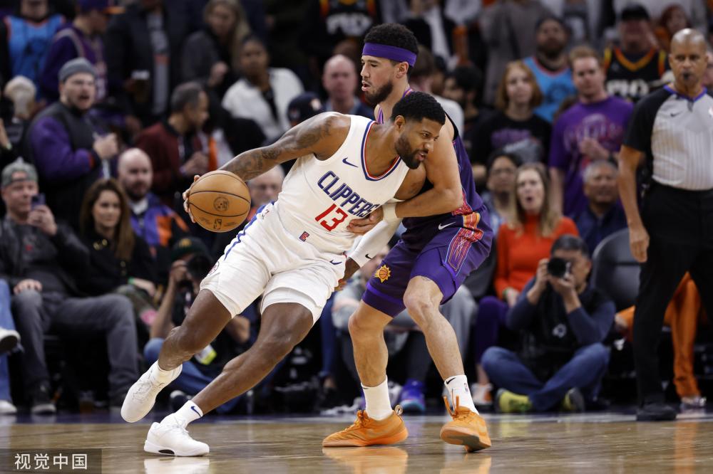 蓄势待发的 蓄势待发的